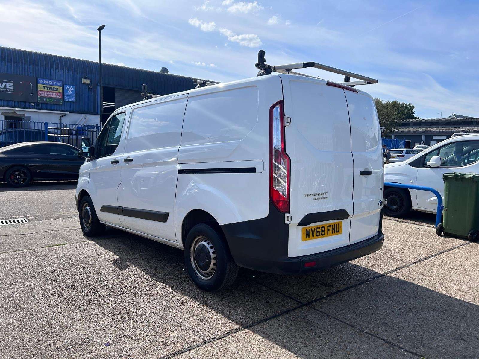 A 2018 FORD TRANSIT CUSTOM 2.0 280 EcoBlue Panel Van 5dr Diesel Manual L1 H1 Euro 6 (105 ps) A 2018 FORD TRANSIT CUSTOM 2.0 280 EcoBlue Panel Van 5dr Diesel Manual L1 H1 Euro 6 (105 ps)