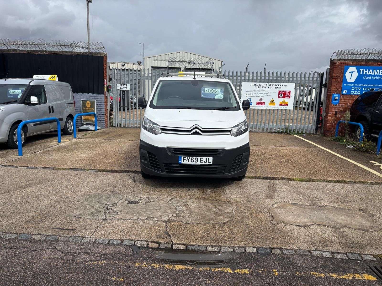 A 2019 CITROEN DISPATCH 1.5L 1000 Enterprise Blue HDi S/S Diesel Manual Euro 6 (101 bhp) A 2019 CITROEN DISPATCH 1.5L 1000 Enterprise Blue HDi S/S Diesel Manual Euro 6 (101 bhp)