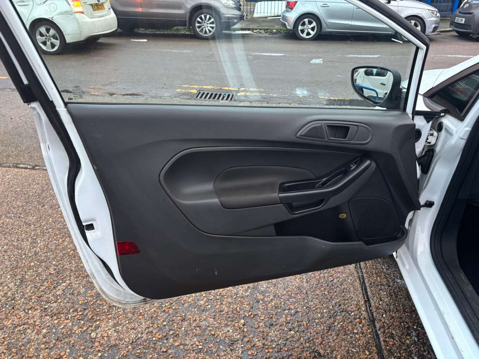 2016 FORD FIESTA VAN 2016 FORD FIESTA VAN