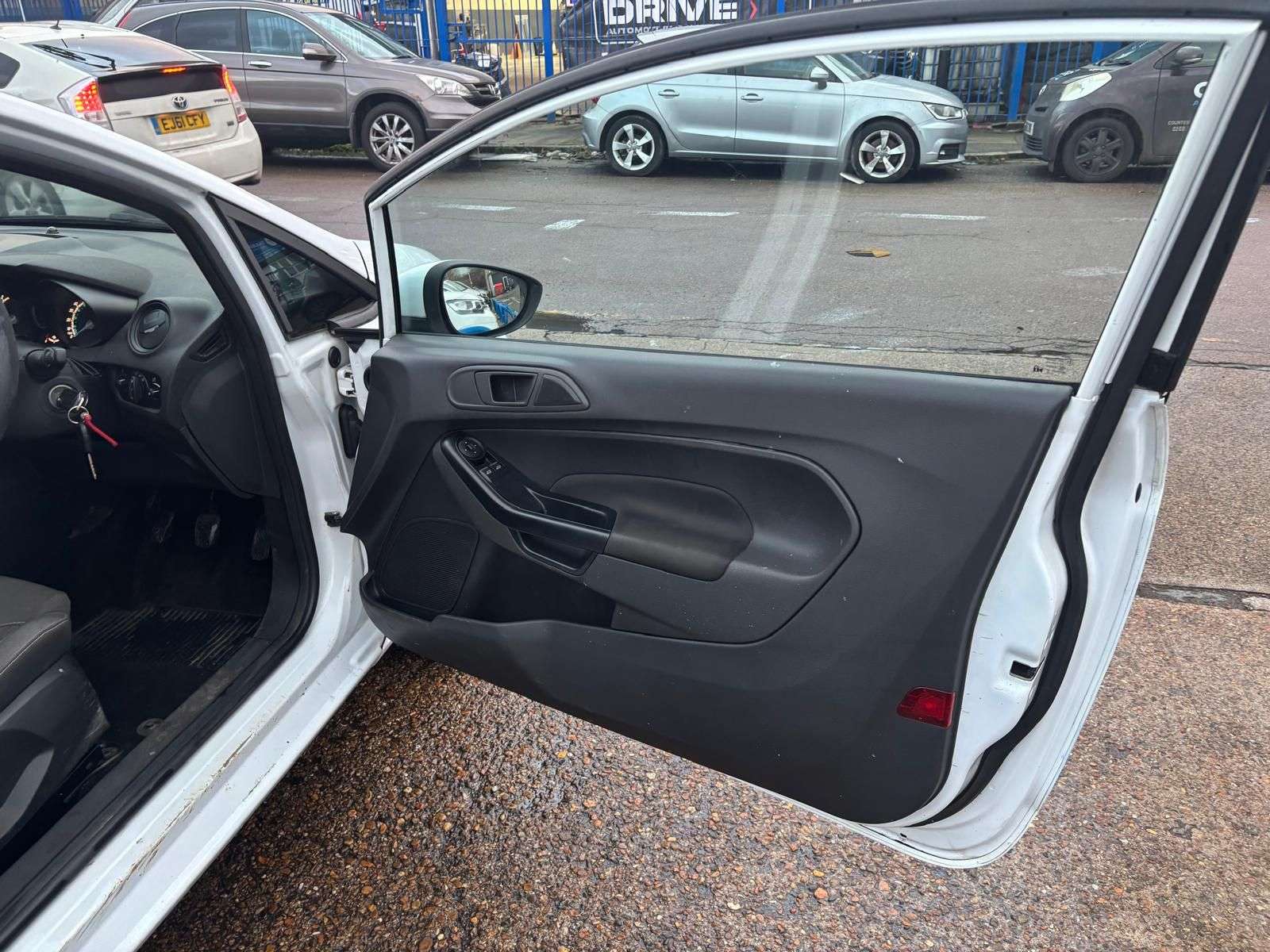 2016 FORD FIESTA VAN 2016 FORD FIESTA VAN