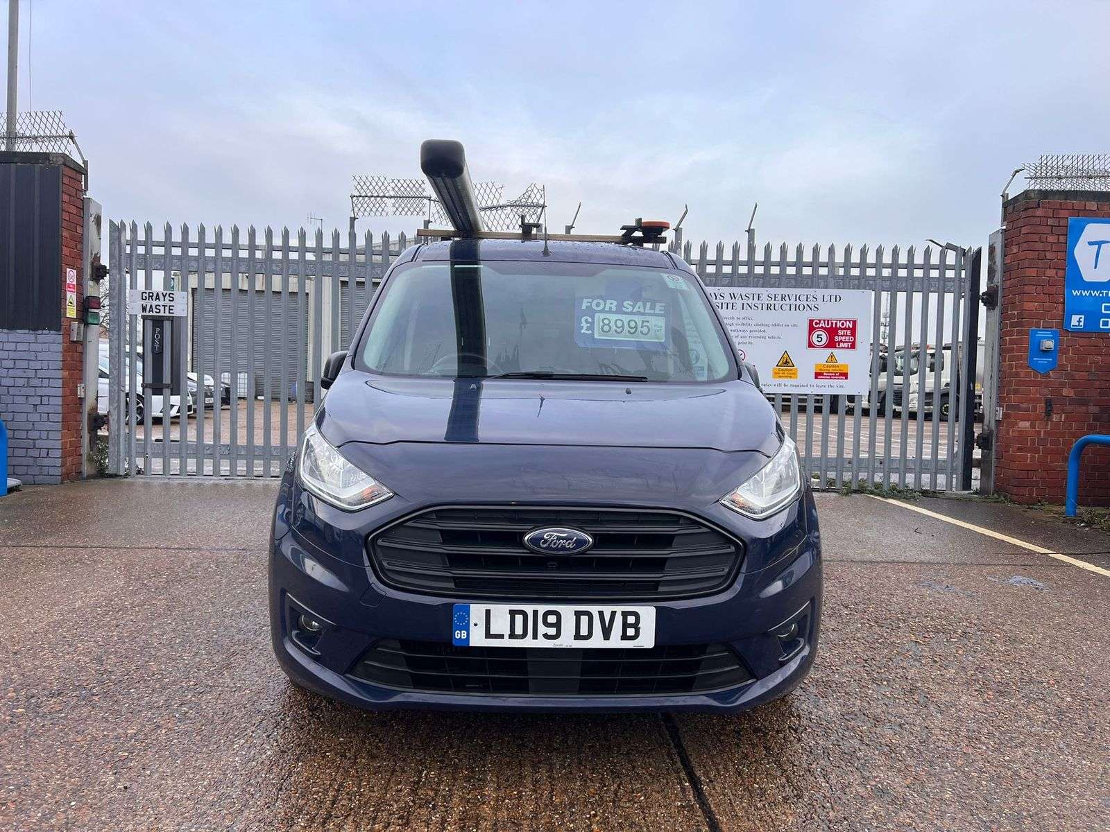 A 2019 FORD TRANSIT CONNECT 1.5 220 EcoBlue Trend Panel Van 5dr Diesel Auto L1 Euro 6 (s/s) (120 ps) A 2019 FORD TRANSIT CONNECT 1.5 220 EcoBlue Trend Panel Van 5dr Diesel Auto L1 Euro 6 (s/s) (120 ps)
