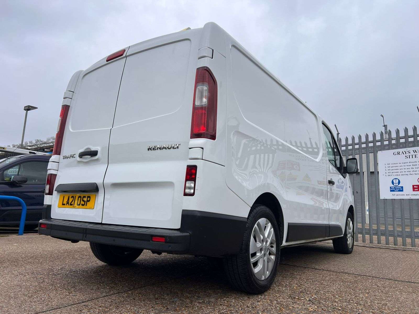 2021 RENAULT TRAFIC 2021 RENAULT TRAFIC