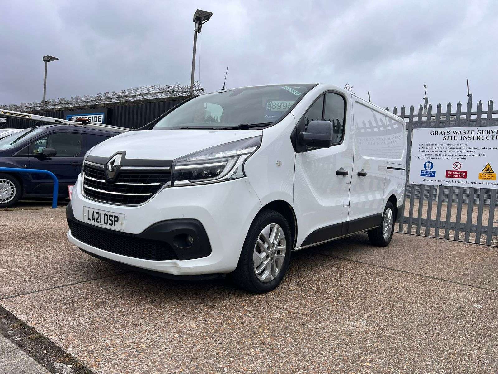 A 2021 RENAULT TRAFIC 2.0 dCi ENERGY 28 Sport Panel Van 5dr Diesel Manual SWB Standard Roof Euro 6 (s/s) (120 ps) A 2021 RENAULT TRAFIC 2.0 dCi ENERGY 28 Sport Panel Van 5dr Diesel Manual SWB Standard Roof Euro 6 (s/s) (120 ps)
