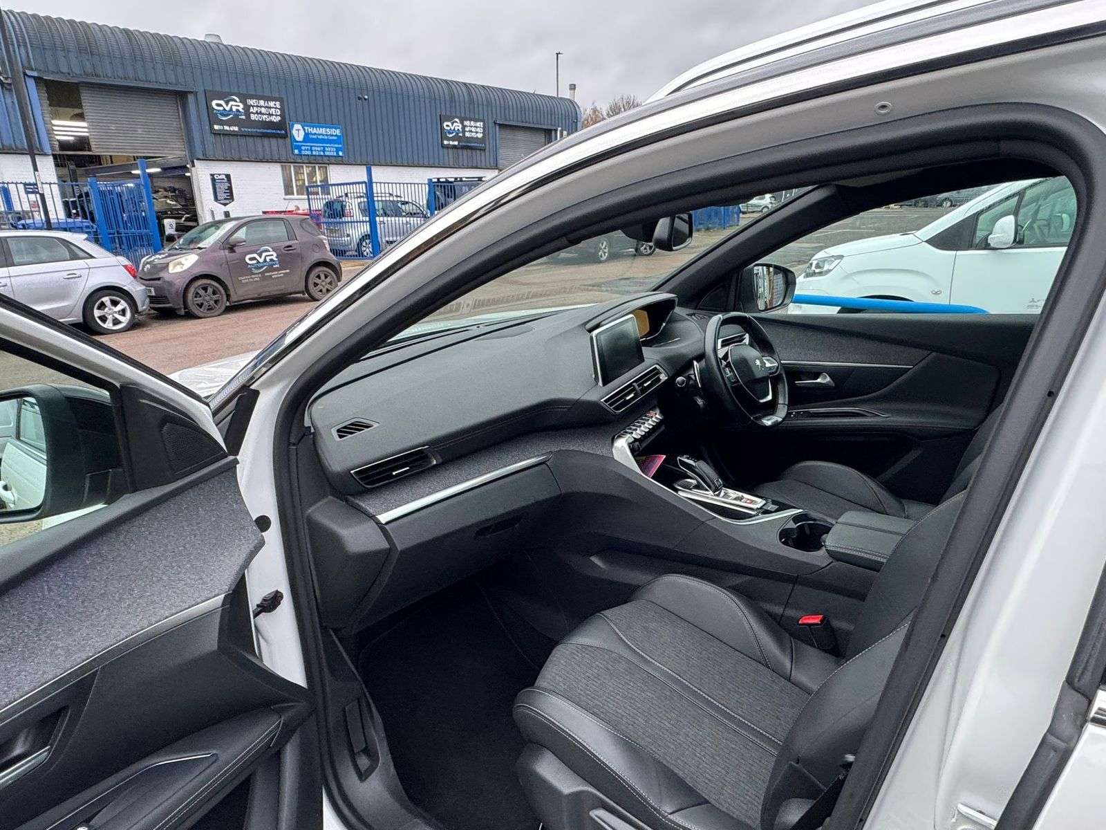 2019 PEUGEOT 3008 2019 PEUGEOT 3008