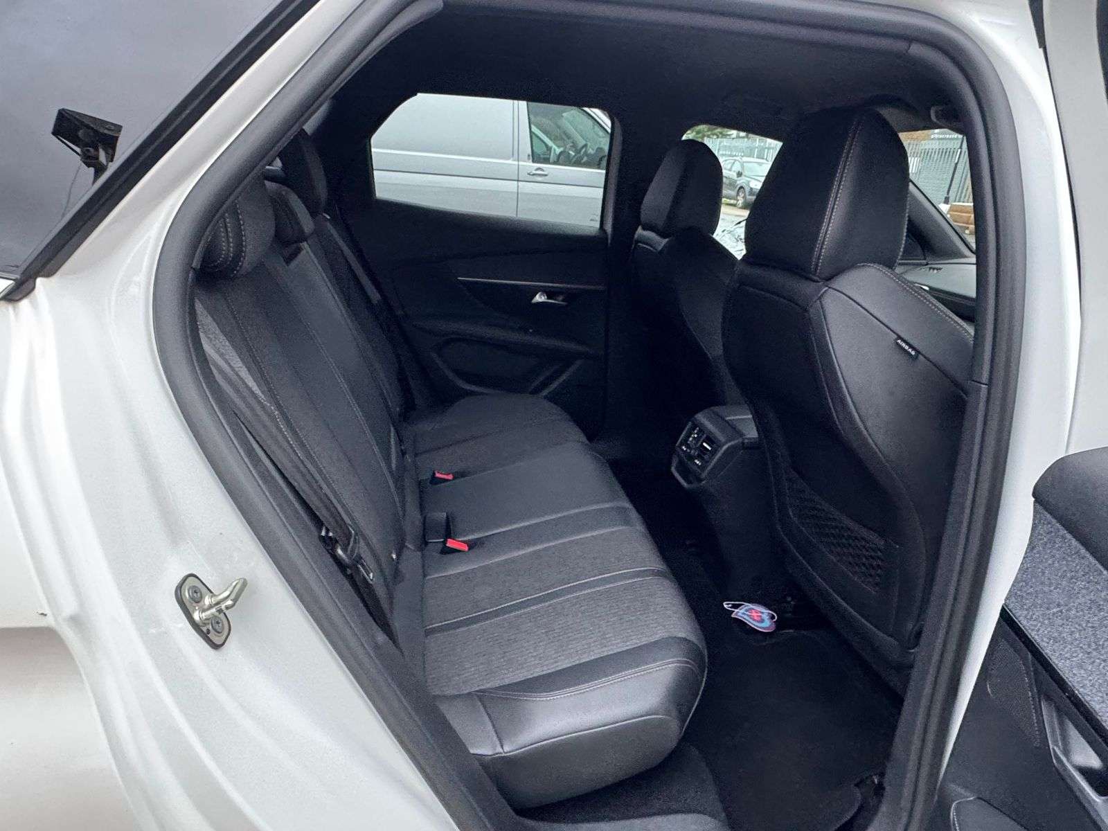 2019 PEUGEOT 3008 2019 PEUGEOT 3008