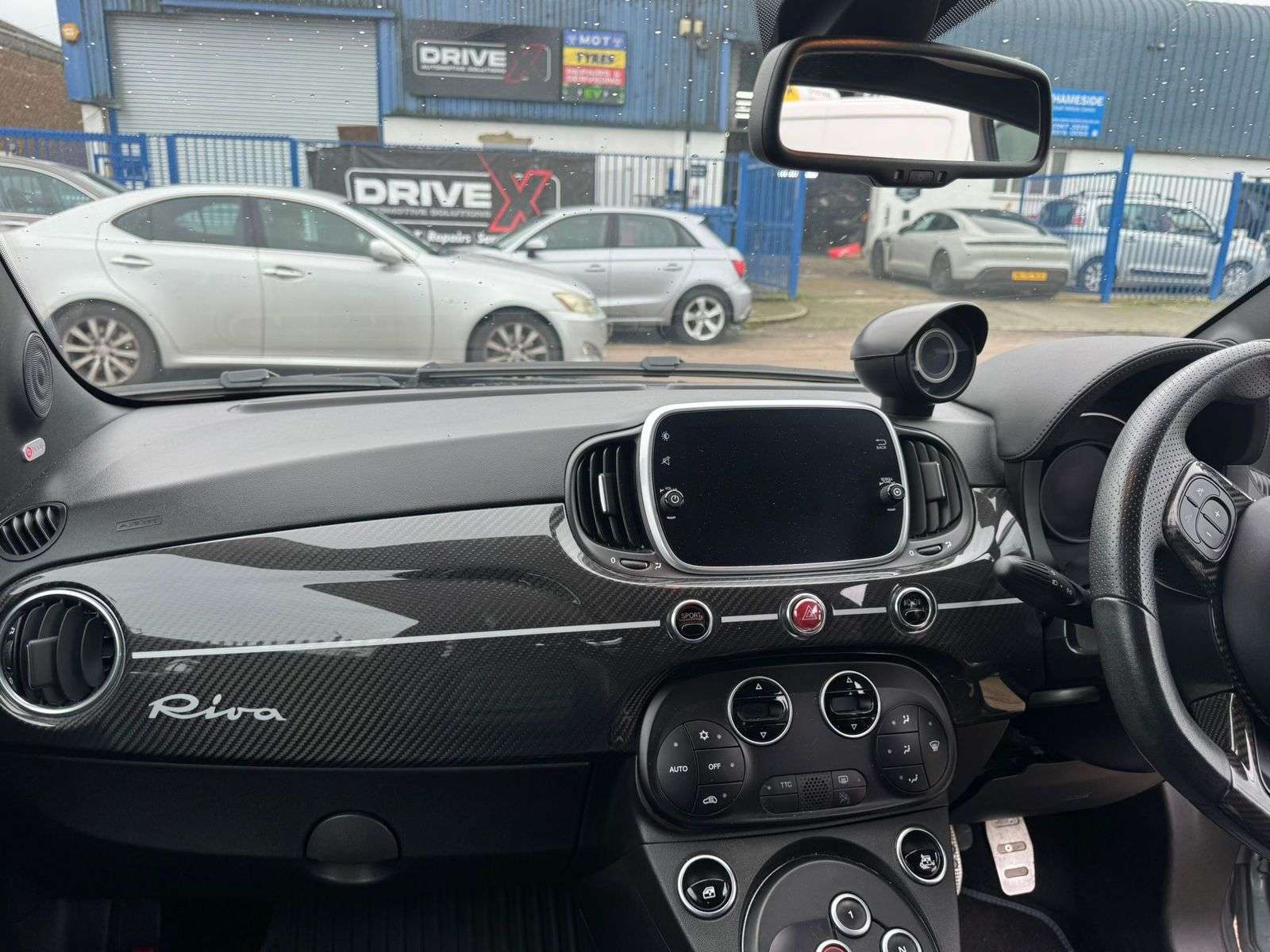 2018 ABARTH 695 2018 ABARTH 695