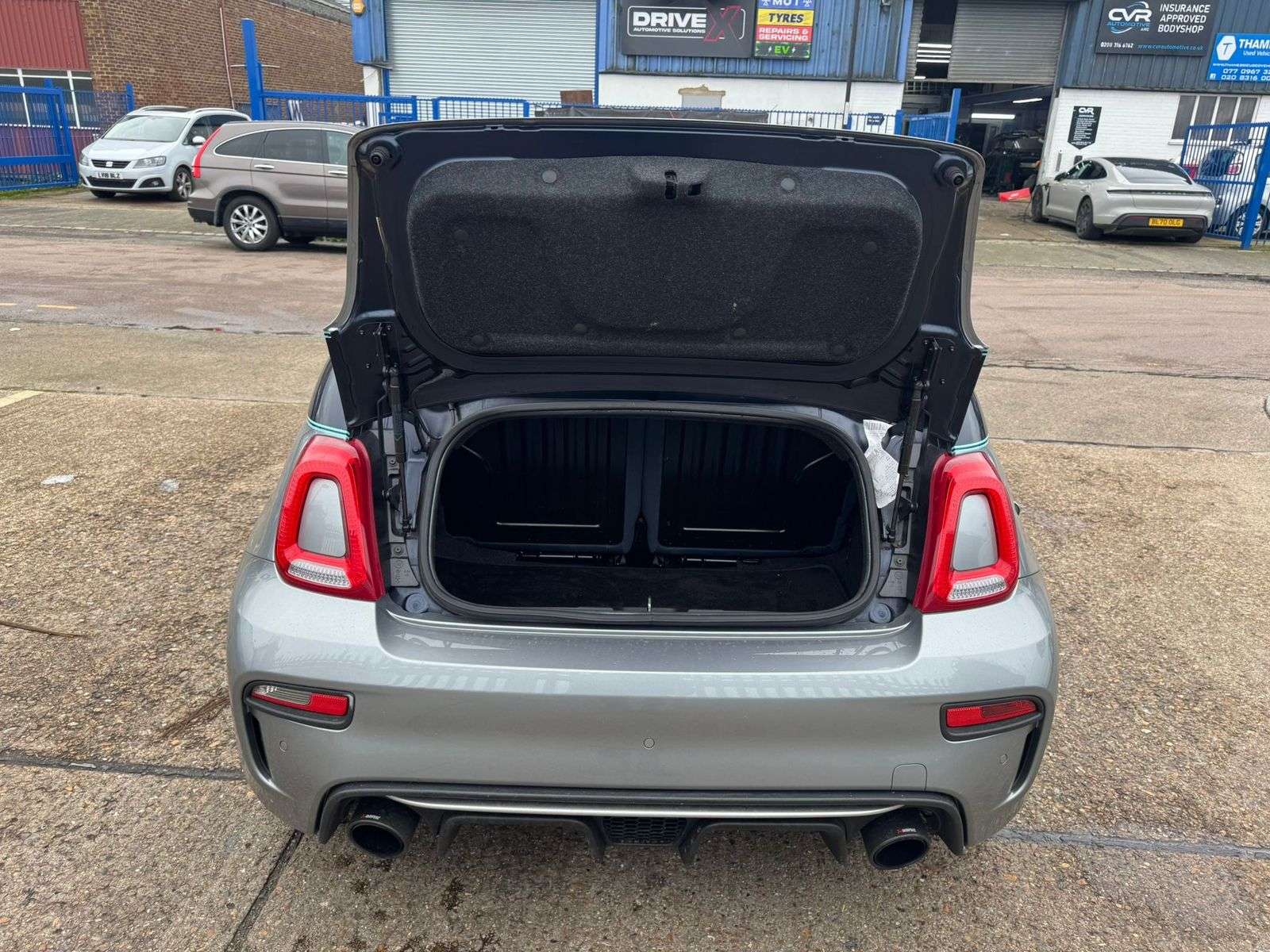 2018 ABARTH 695 2018 ABARTH 695