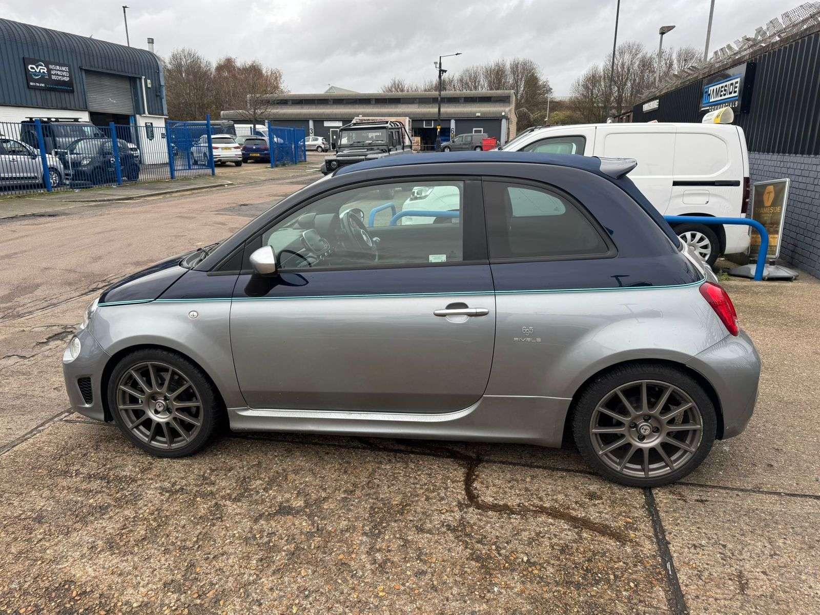 2018 ABARTH 695 2018 ABARTH 695