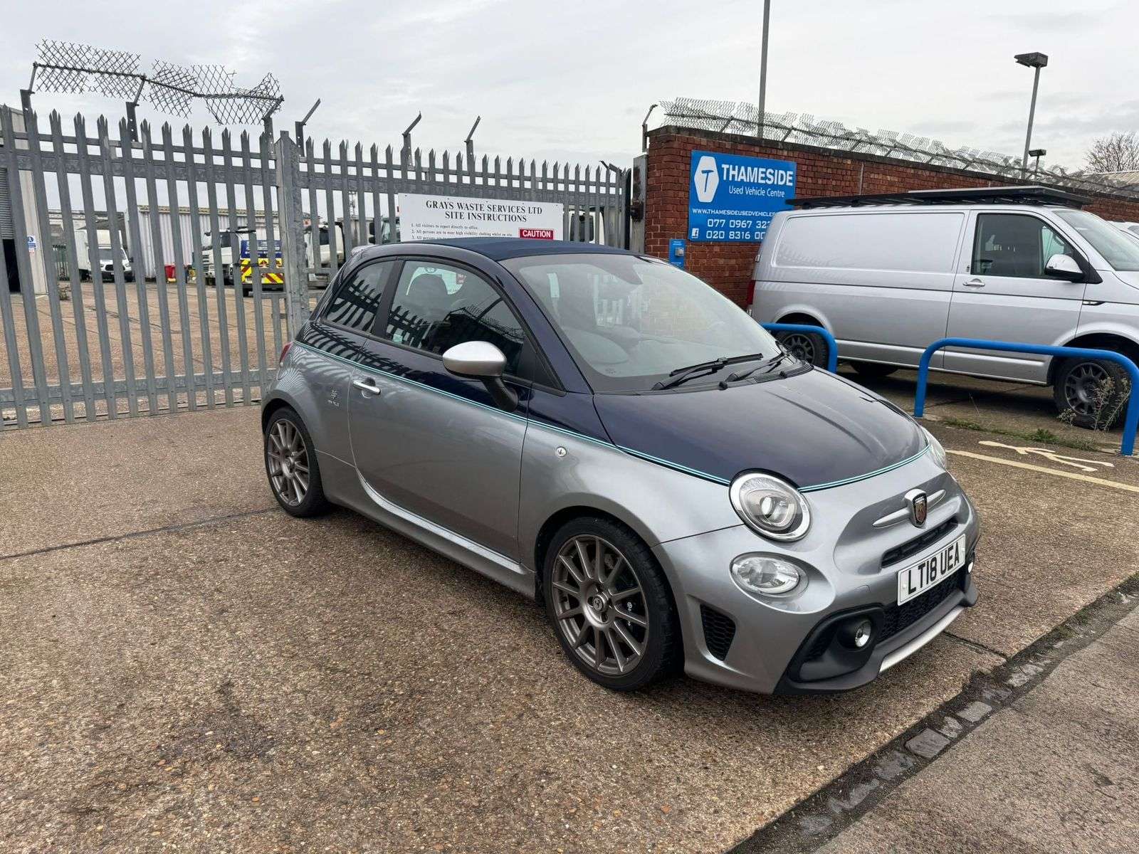 2018 ABARTH 695 2018 ABARTH 695
