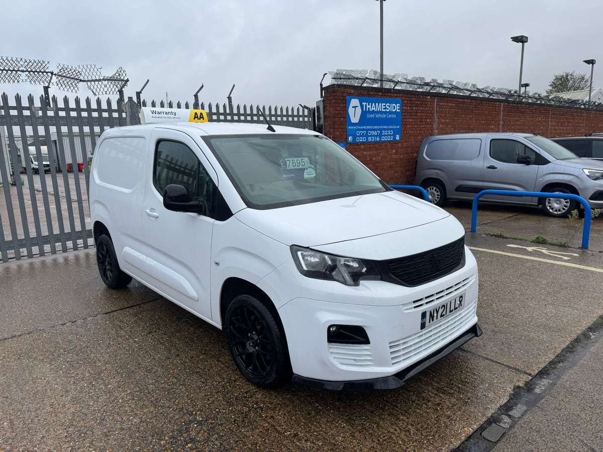 Check out this Peugeot Partner 2021 Diesel Manual