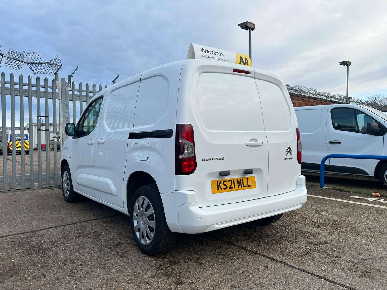 A 2021 CITROEN BERLINGO 1.5 BlueHDi 1000 Enterprise M Panel Van 5dr Diesel Manual SWB Euro 6 (s/s) (100 ps) A 2021 CITROEN BERLINGO 1.5 BlueHDi 1000 Enterprise M Panel Van 5dr Diesel Manual SWB Euro 6 (s/s) (100 ps)