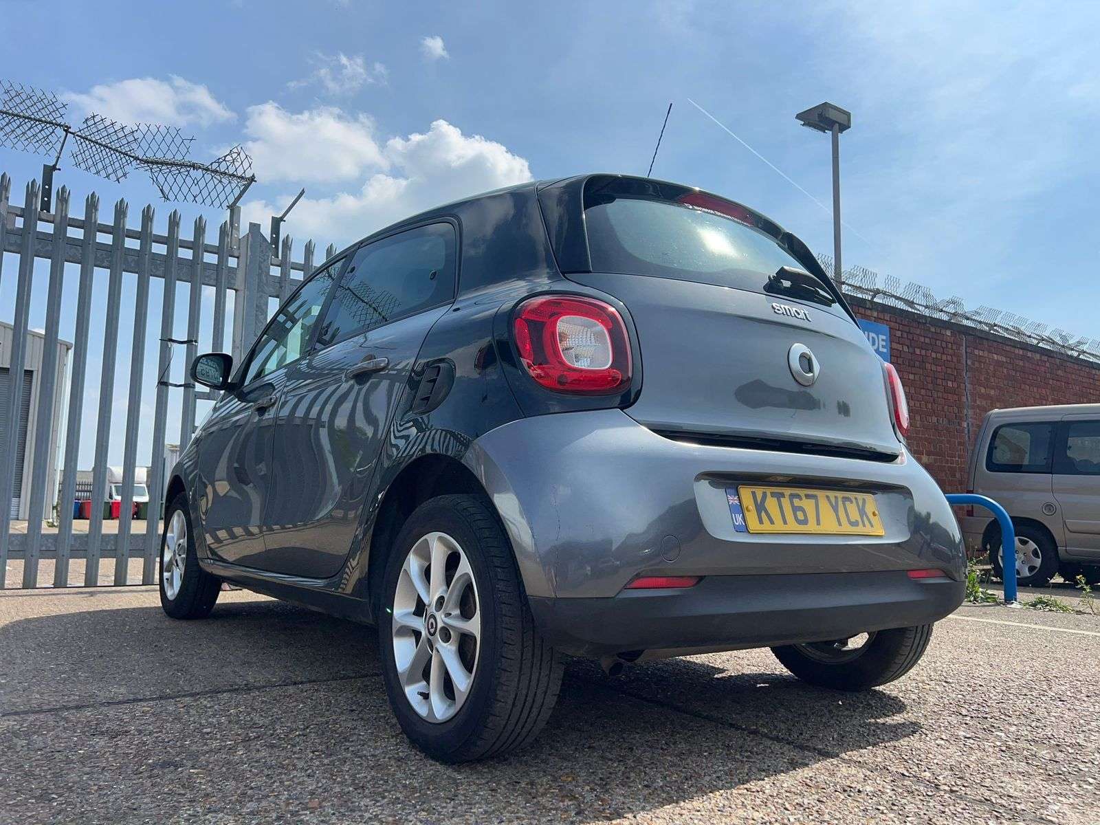 2018 SMART FORFOUR 2018 SMART FORFOUR