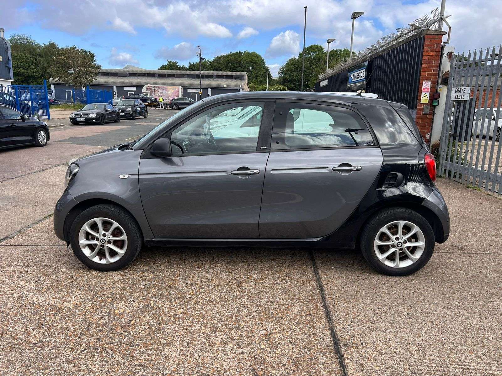2018 SMART FORFOUR 2018 SMART FORFOUR