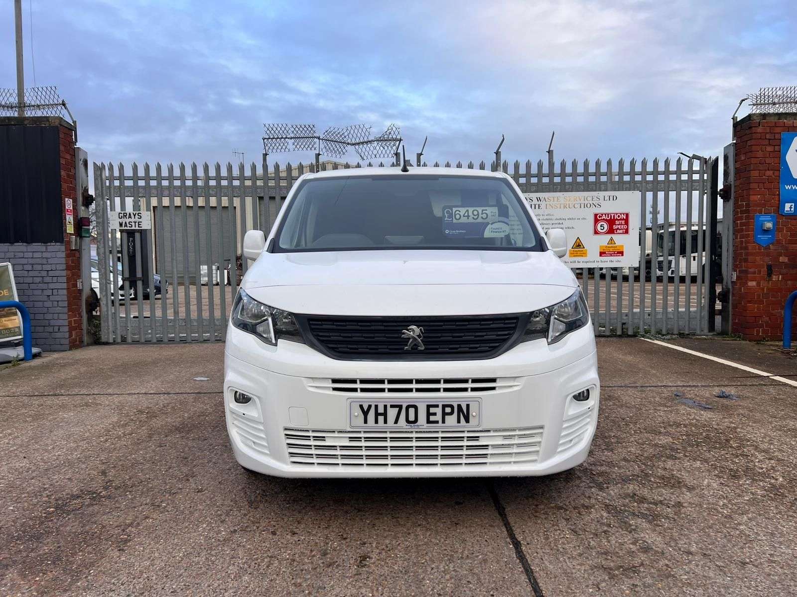 A 2020 PEUGEOT PARTNER 1.5 BlueHDi 1000 Professional Standard Panel Van 5dr Diesel Manual SWB Euro 6 (s/s) (100 bhp) A 2020 PEUGEOT PARTNER 1.5 BlueHDi 1000 Professional Standard Panel Van 5dr Diesel Manual SWB Euro 6 (s/s) (100 bhp)
