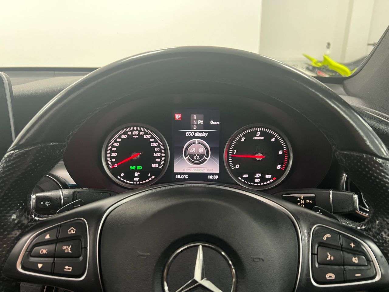 null MERCEDES-BENZ GLC null MERCEDES-BENZ GLC