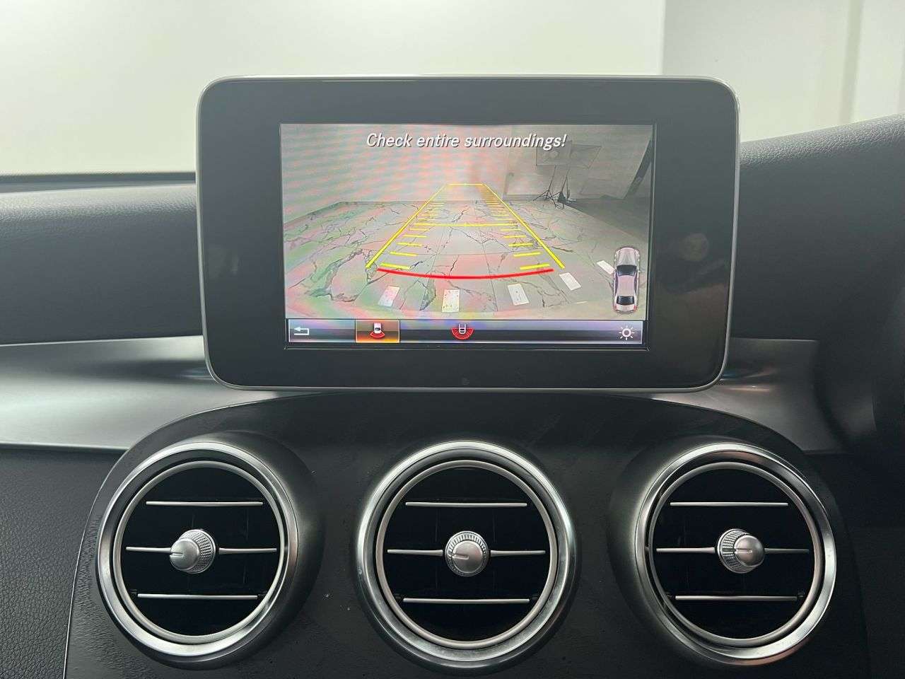 null MERCEDES-BENZ GLC null MERCEDES-BENZ GLC