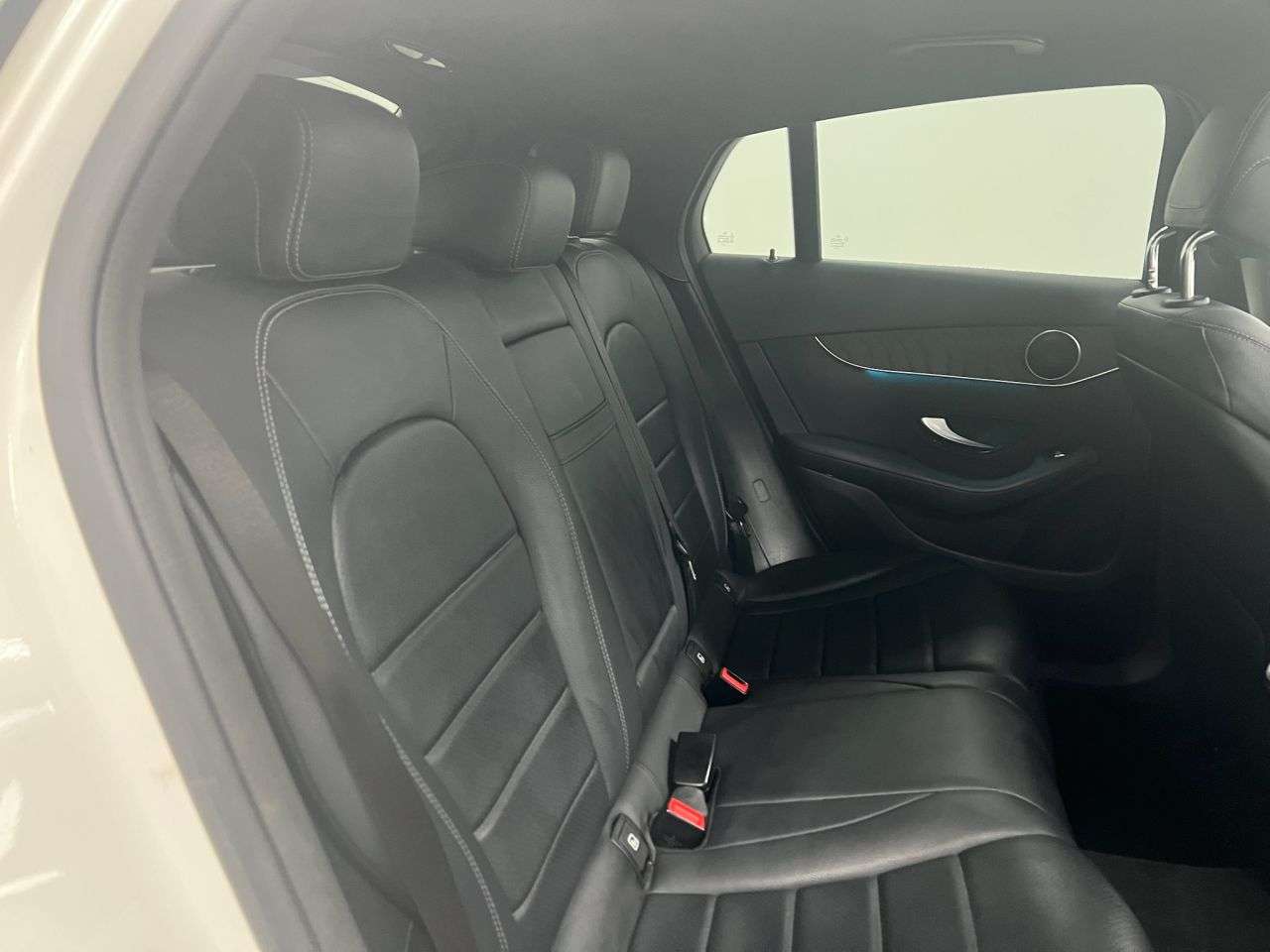 null MERCEDES-BENZ GLC null MERCEDES-BENZ GLC