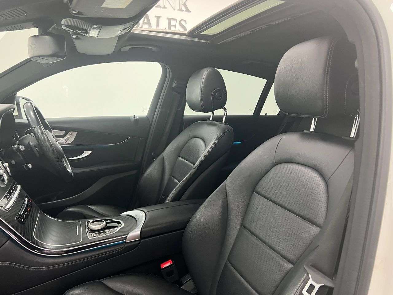 null MERCEDES-BENZ GLC null MERCEDES-BENZ GLC