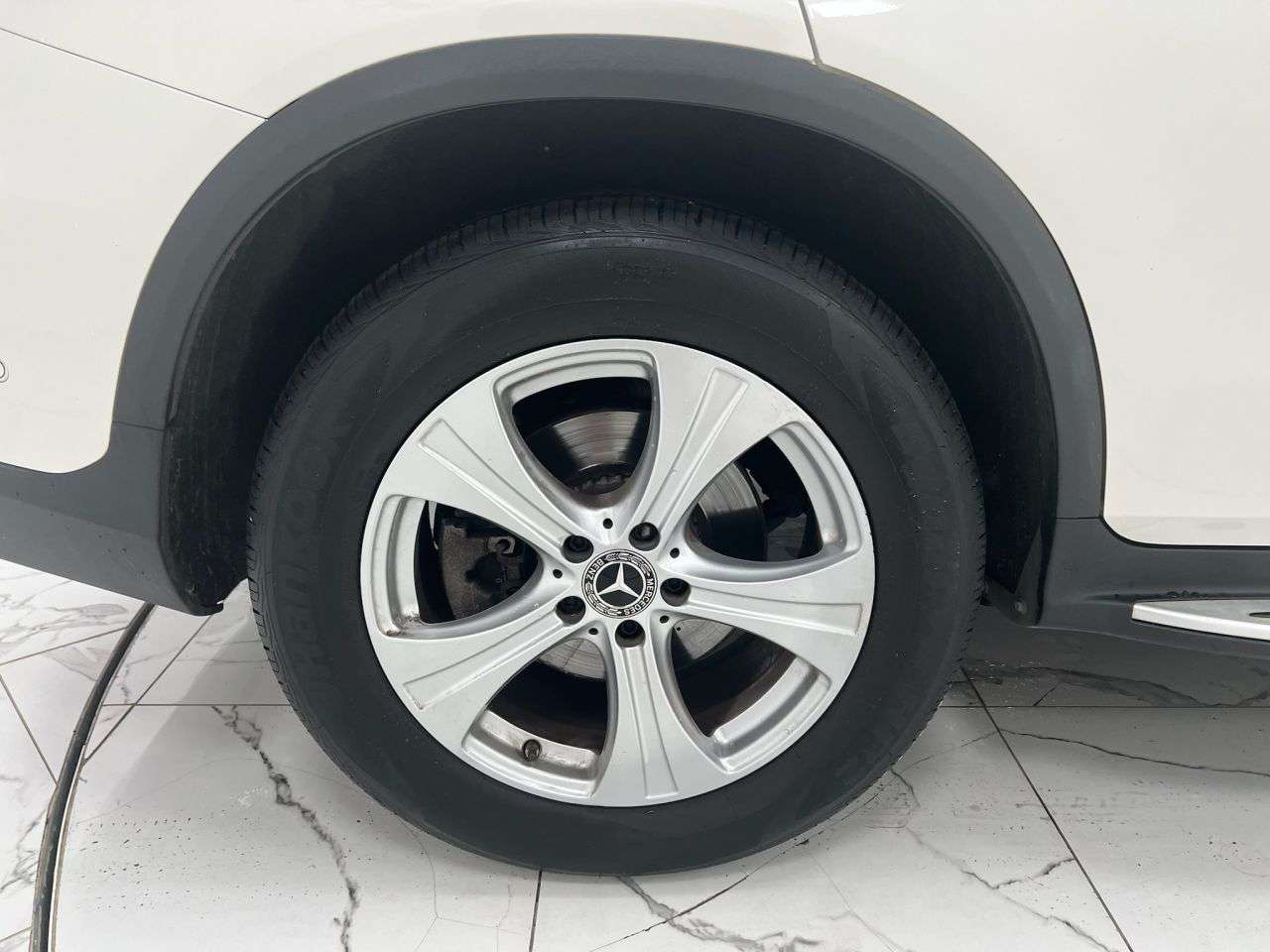 null MERCEDES-BENZ GLC null MERCEDES-BENZ GLC