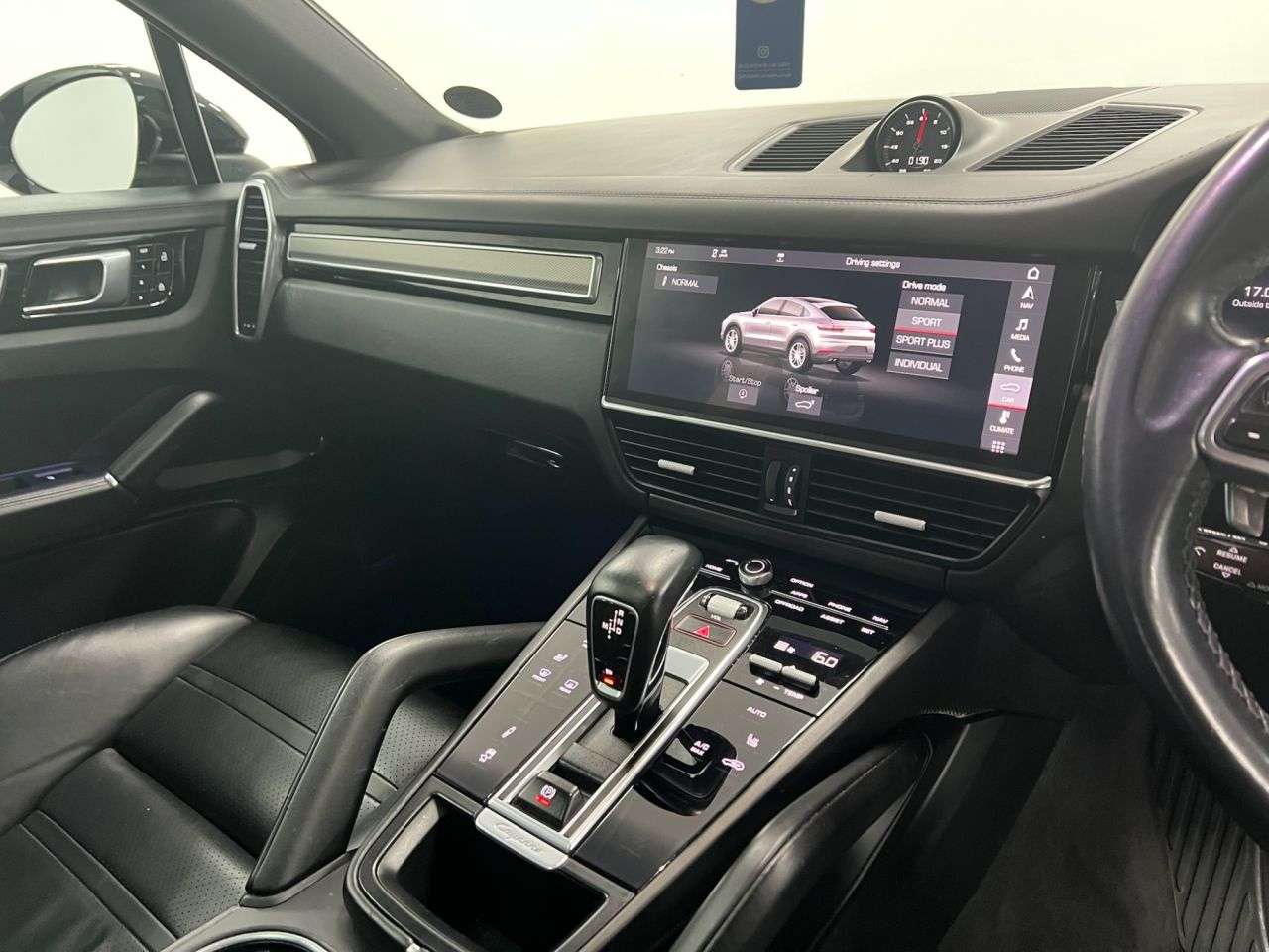 2019 PORSCHE CAYENNE 2019 PORSCHE CAYENNE