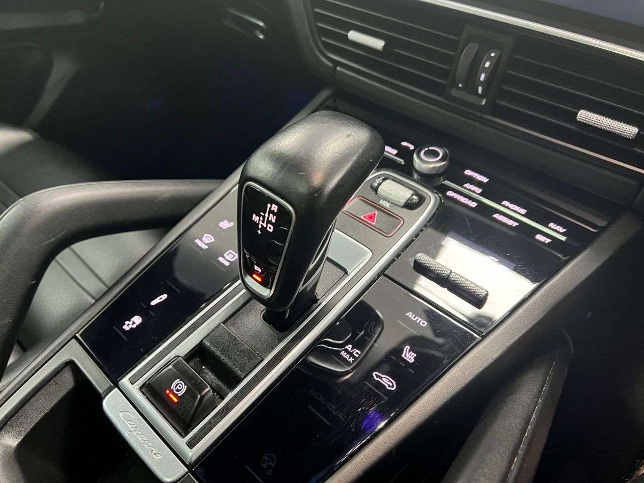 2019 PORSCHE CAYENNE 2019 PORSCHE CAYENNE