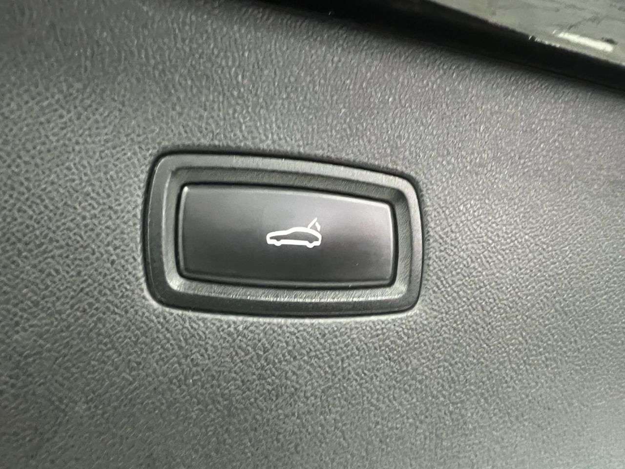 2019 PORSCHE CAYENNE 2019 PORSCHE CAYENNE