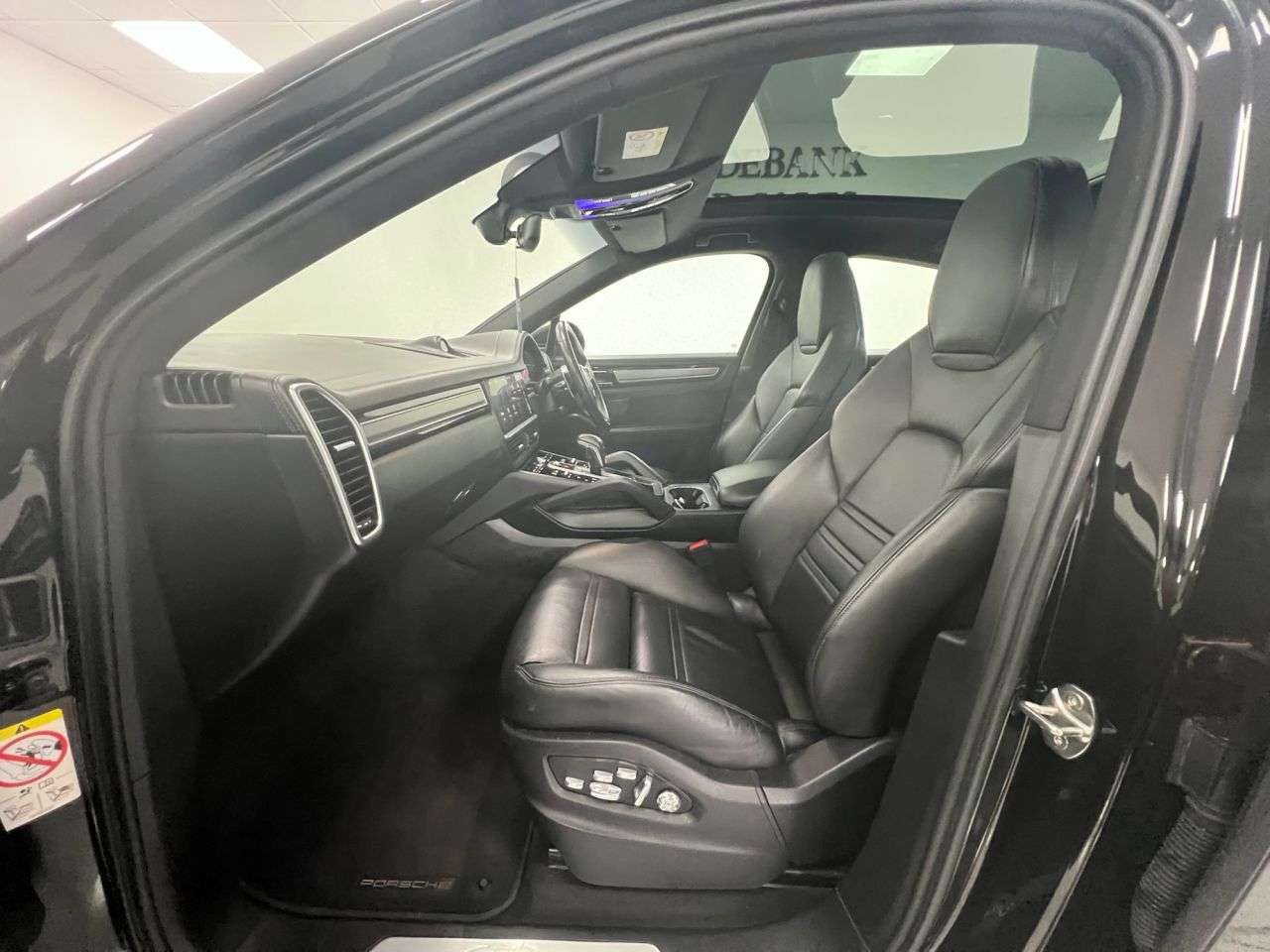 2019 PORSCHE CAYENNE 2019 PORSCHE CAYENNE