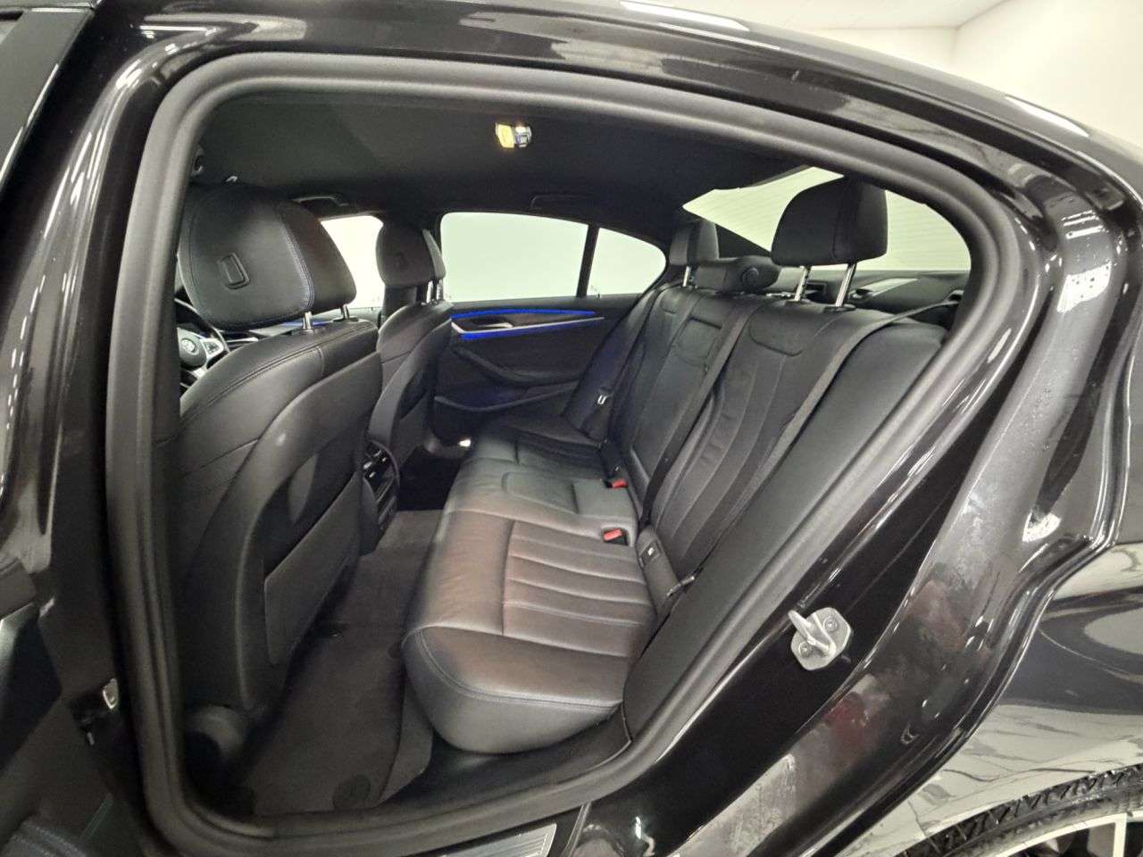 2021 BMW 5 SERIES 2021 BMW 5 SERIES