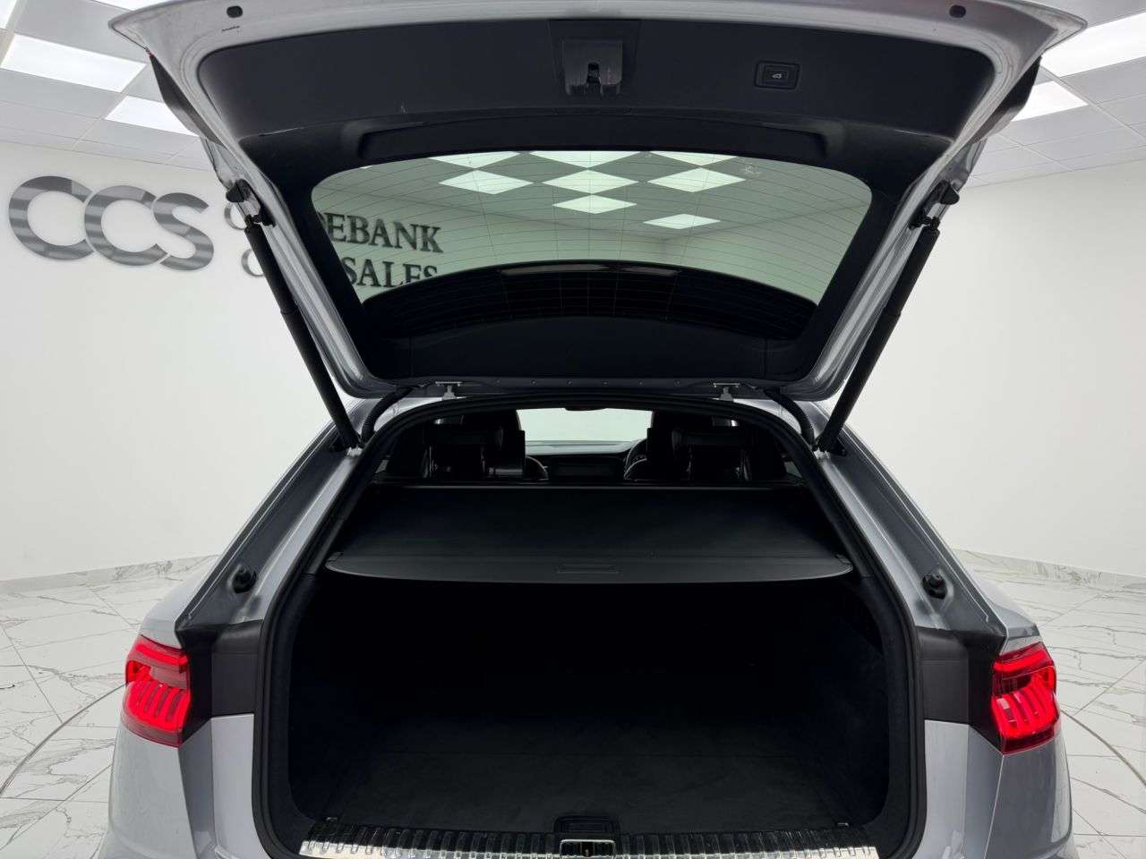 2018 AUDI Q8 2018 AUDI Q8