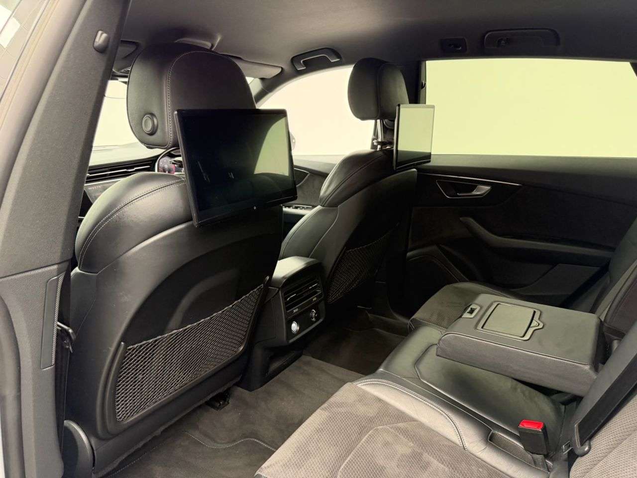 2018 AUDI Q8 2018 AUDI Q8