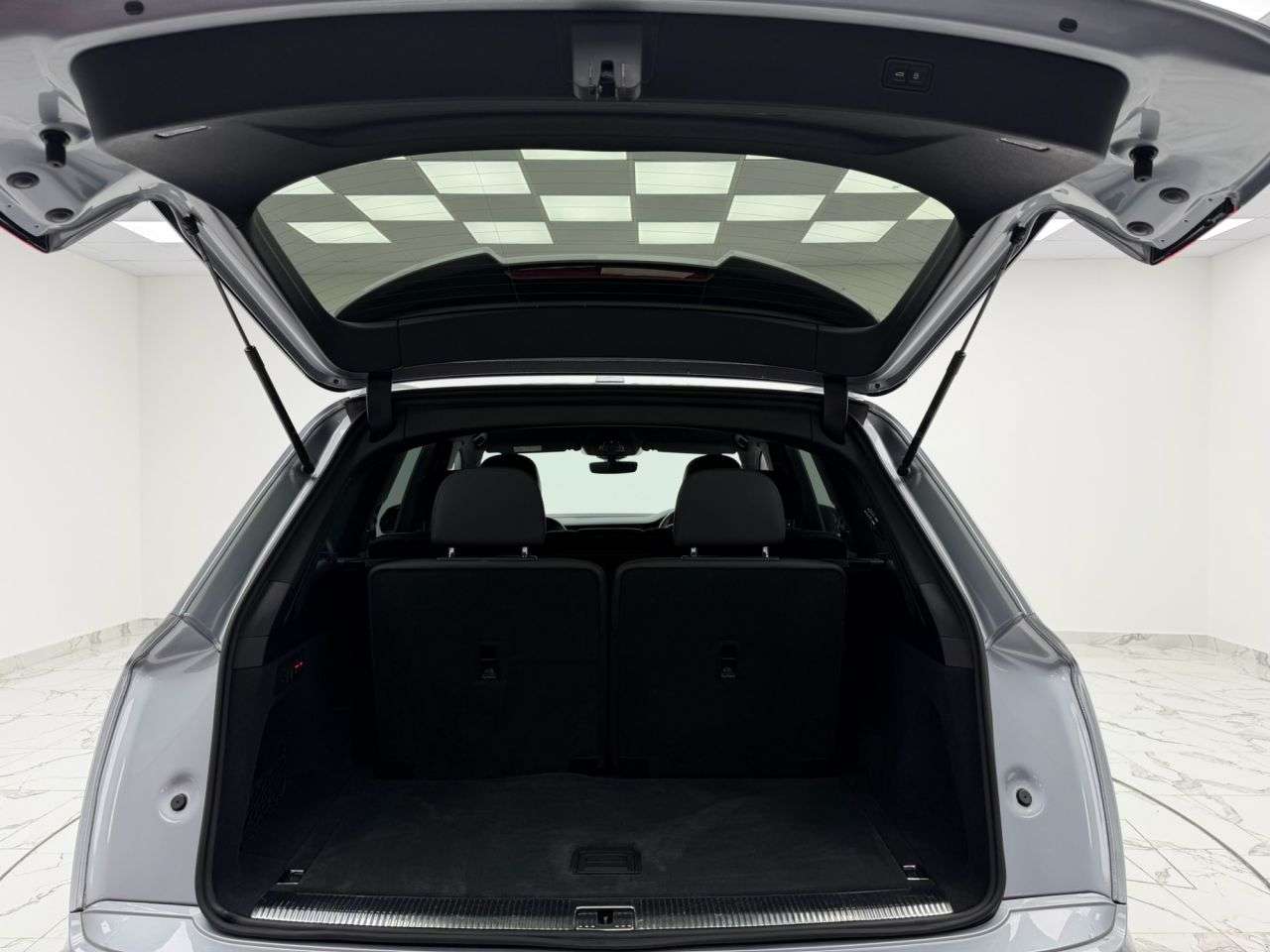 2021 AUDI Q7 2021 AUDI Q7