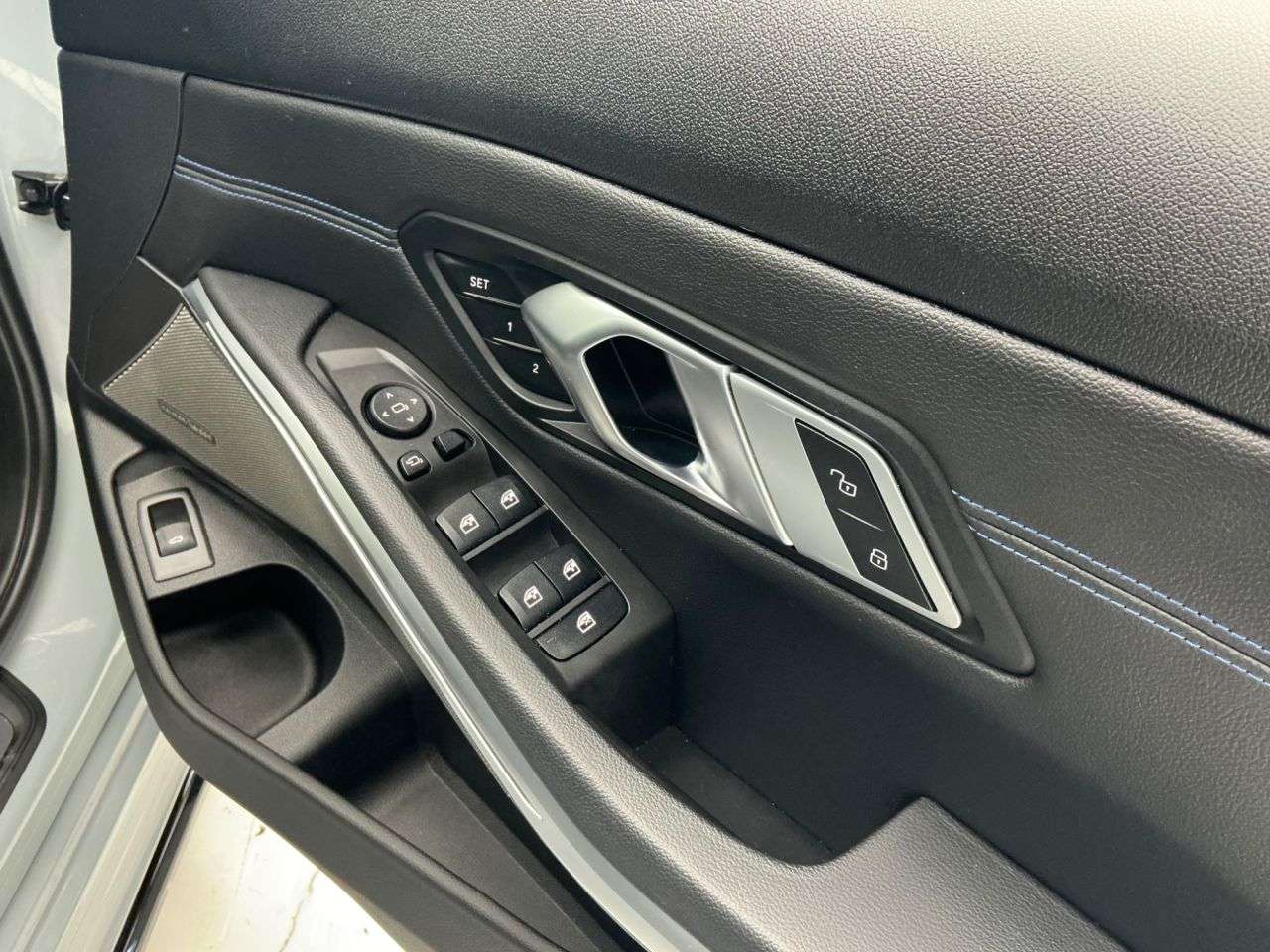 null BMW 3 SERIES null BMW 3 SERIES