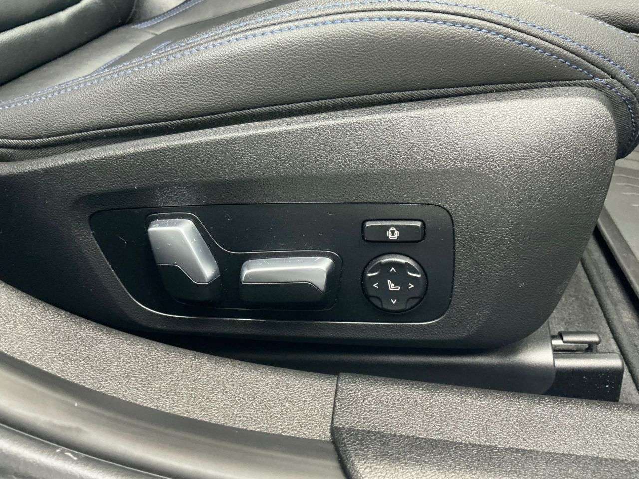 null BMW 3 SERIES null BMW 3 SERIES