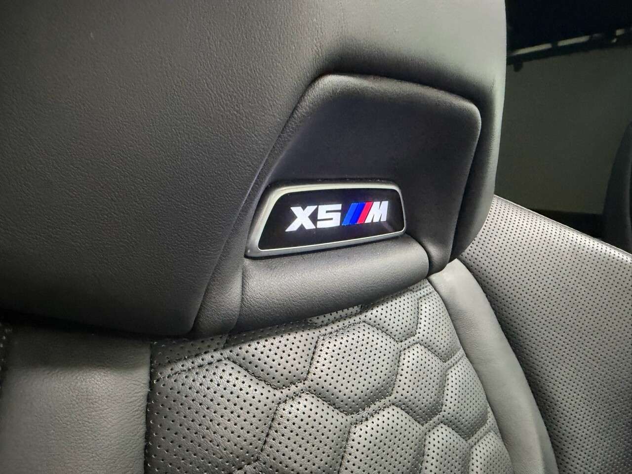 2022 BMW X5 M 2022 BMW X5 M