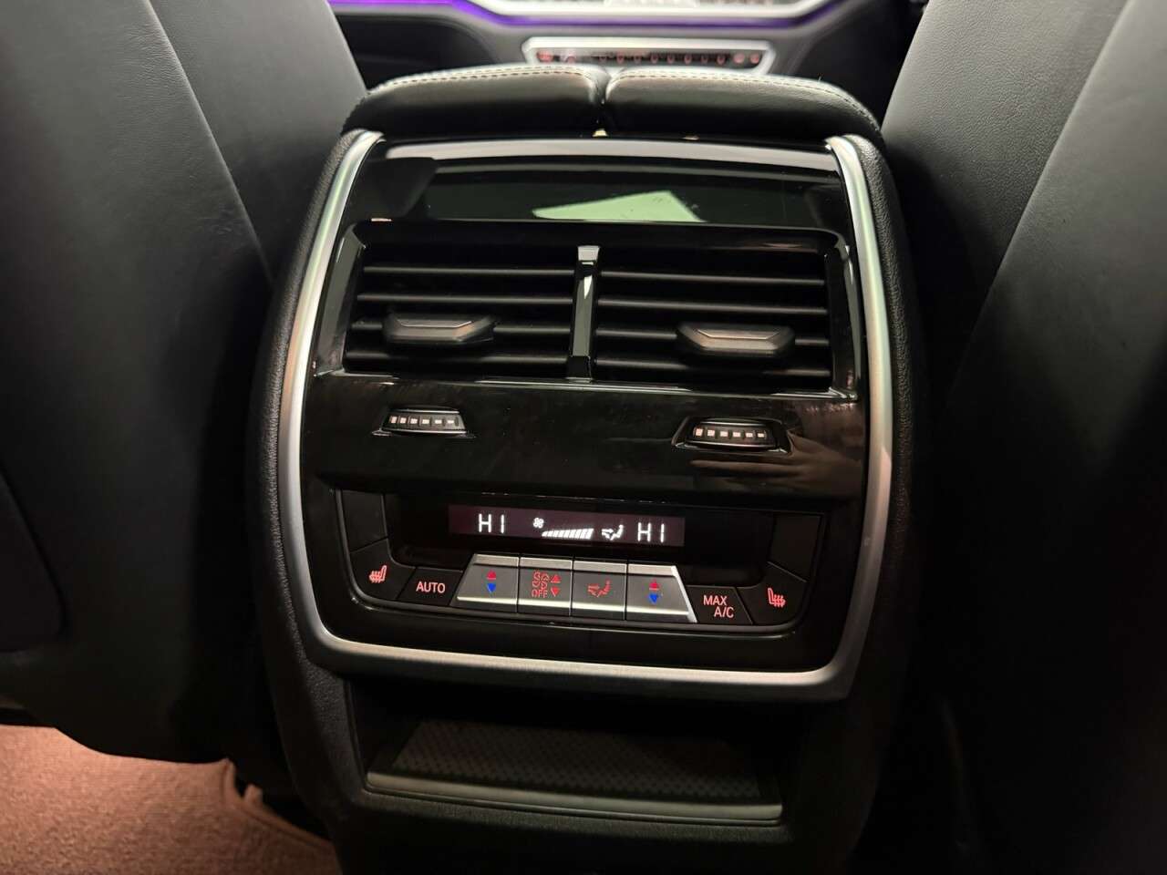 2022 BMW X5 M 2022 BMW X5 M