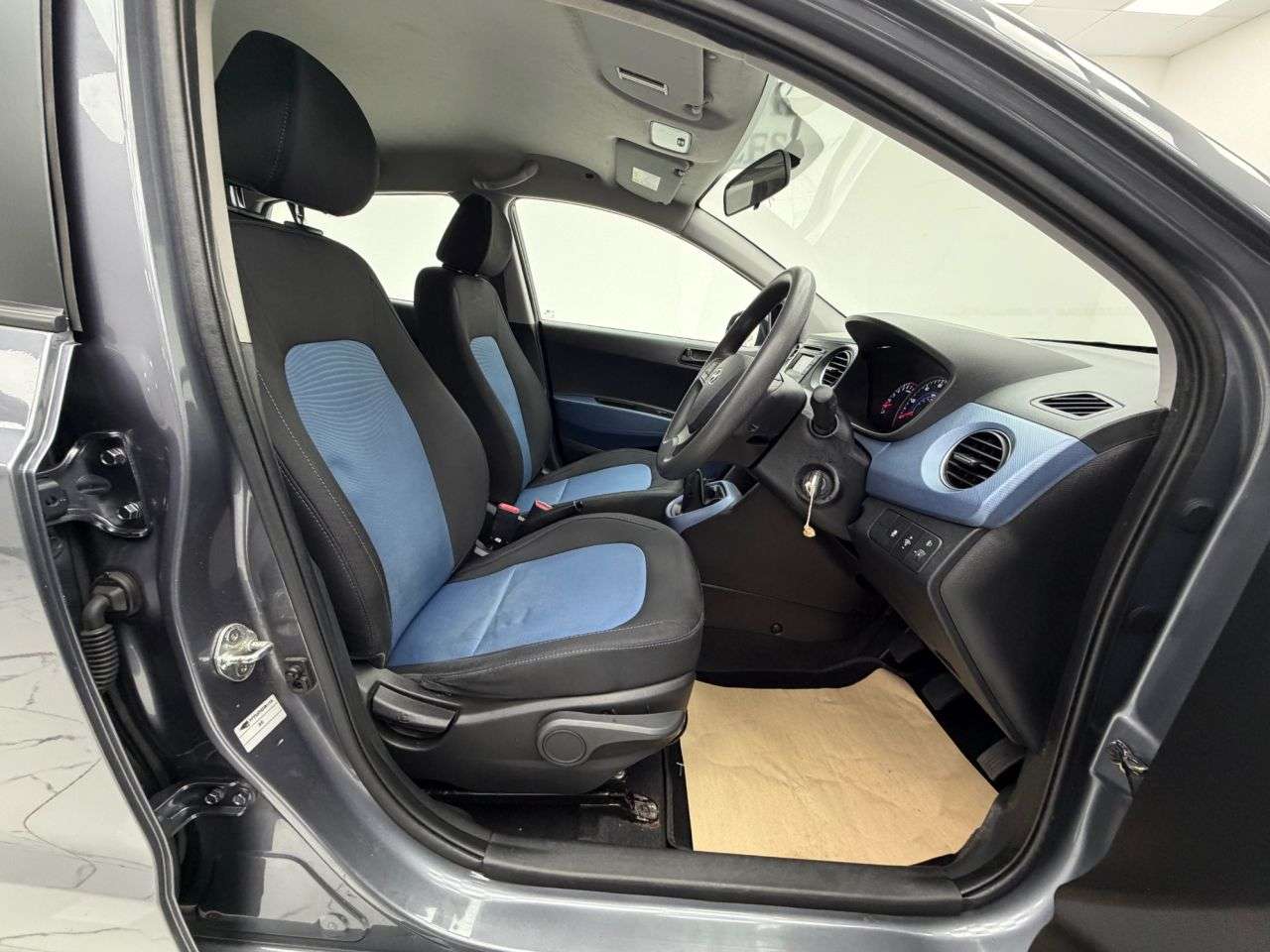 2016 HYUNDAI I10 2016 HYUNDAI I10