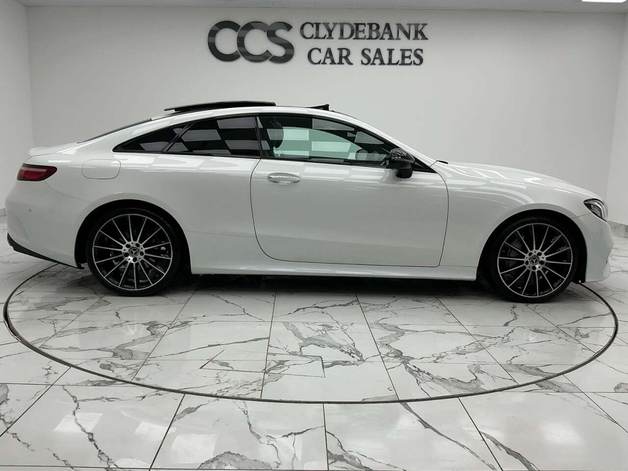 A 2018 MERCEDES-BENZ E-CLASS 2.0 E220d AMG Line (Premium) Coupe 2dr Diesel G-Tronic+ Euro 6 (s/s) (194 p A 2018 MERCEDES-BENZ E-CLASS 2.0 E220d AMG Line (Premium) Coupe 2dr Diesel G-Tronic+ Euro 6 (s/s) (194 p