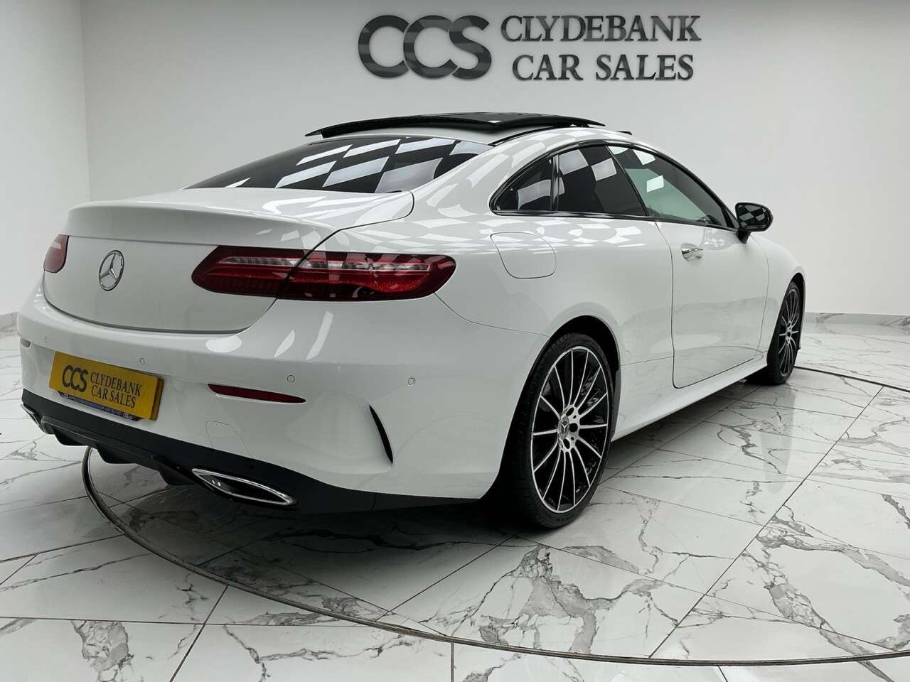 A 2018 MERCEDES-BENZ E-CLASS 2.0 E220d AMG Line (Premium) Coupe 2dr Diesel G-Tronic+ Euro 6 (s/s) (194 p A 2018 MERCEDES-BENZ E-CLASS 2.0 E220d AMG Line (Premium) Coupe 2dr Diesel G-Tronic+ Euro 6 (s/s) (194 p