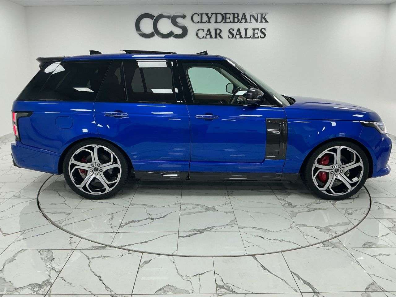 A 2019 LAND ROVER RANGE ROVER 4.4 SD V8 Autobiography SUV 5dr Diesel Auto 4WD Euro 6 (s/s) (339 ps) Fully A 2019 LAND ROVER RANGE ROVER 4.4 SD V8 Autobiography SUV 5dr Diesel Auto 4WD Euro 6 (s/s) (339 ps) Fully