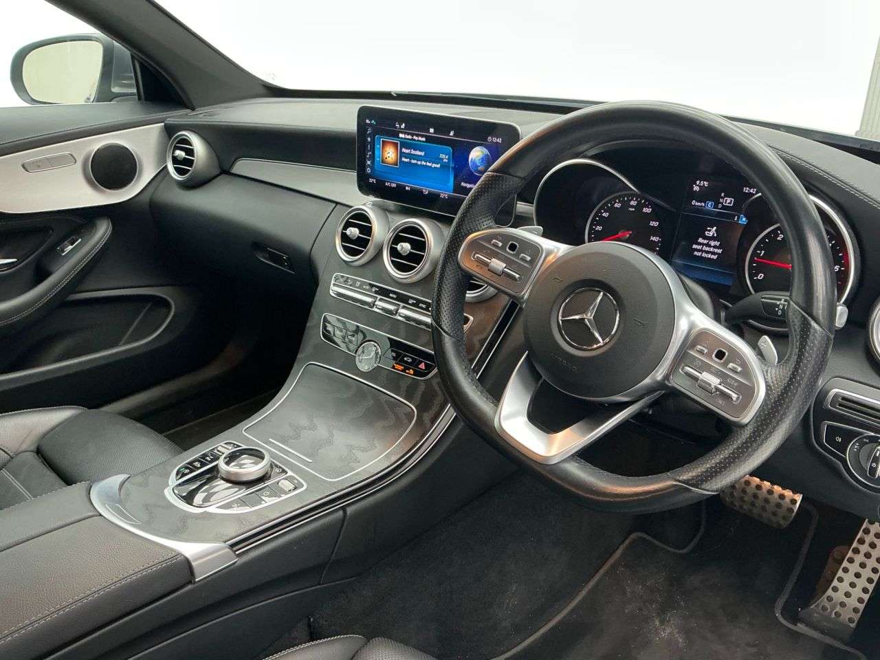 A 2021 MERCEDES-BENZ C-CLASS 2.0 C220d AMG Line Edition Coupe 2dr Diesel G-Tronic+ Euro 6 (s/s) (194 ps) A 2021 MERCEDES-BENZ C-CLASS 2.0 C220d AMG Line Edition Coupe 2dr Diesel G-Tronic+ Euro 6 (s/s) (194 ps)