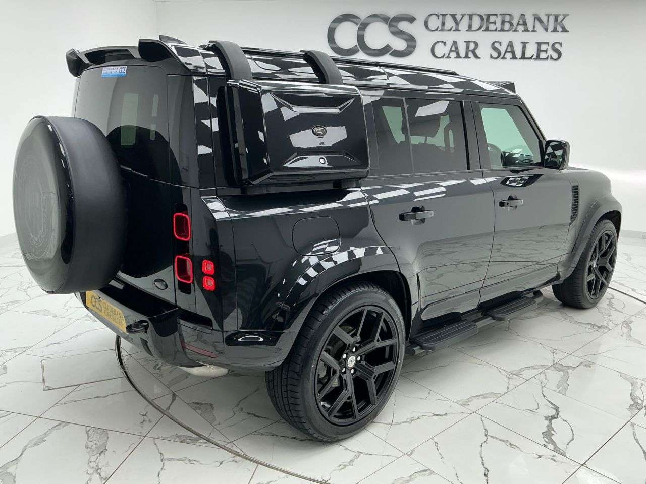 A 2022 LAND ROVER DEFENDER 3.0 D250 MHEV X-Dynamic S SUV 5dr Diesel Auto 4WD Euro 6 (s/s) (250 ps) 2 K A 2022 LAND ROVER DEFENDER 3.0 D250 MHEV X-Dynamic S SUV 5dr Diesel Auto 4WD Euro 6 (s/s) (250 ps) 2 K