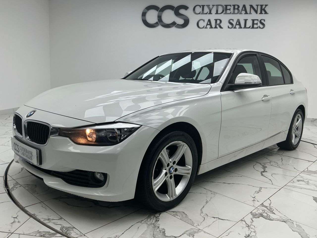 A 2013 BMW 3 SERIES 2.0 316d SE Saloon 4dr Diesel Manual Euro 5 (s/s) (116 ps) A 2013 BMW 3 SERIES 2.0 316d SE Saloon 4dr Diesel Manual Euro 5 (s/s) (116 ps)