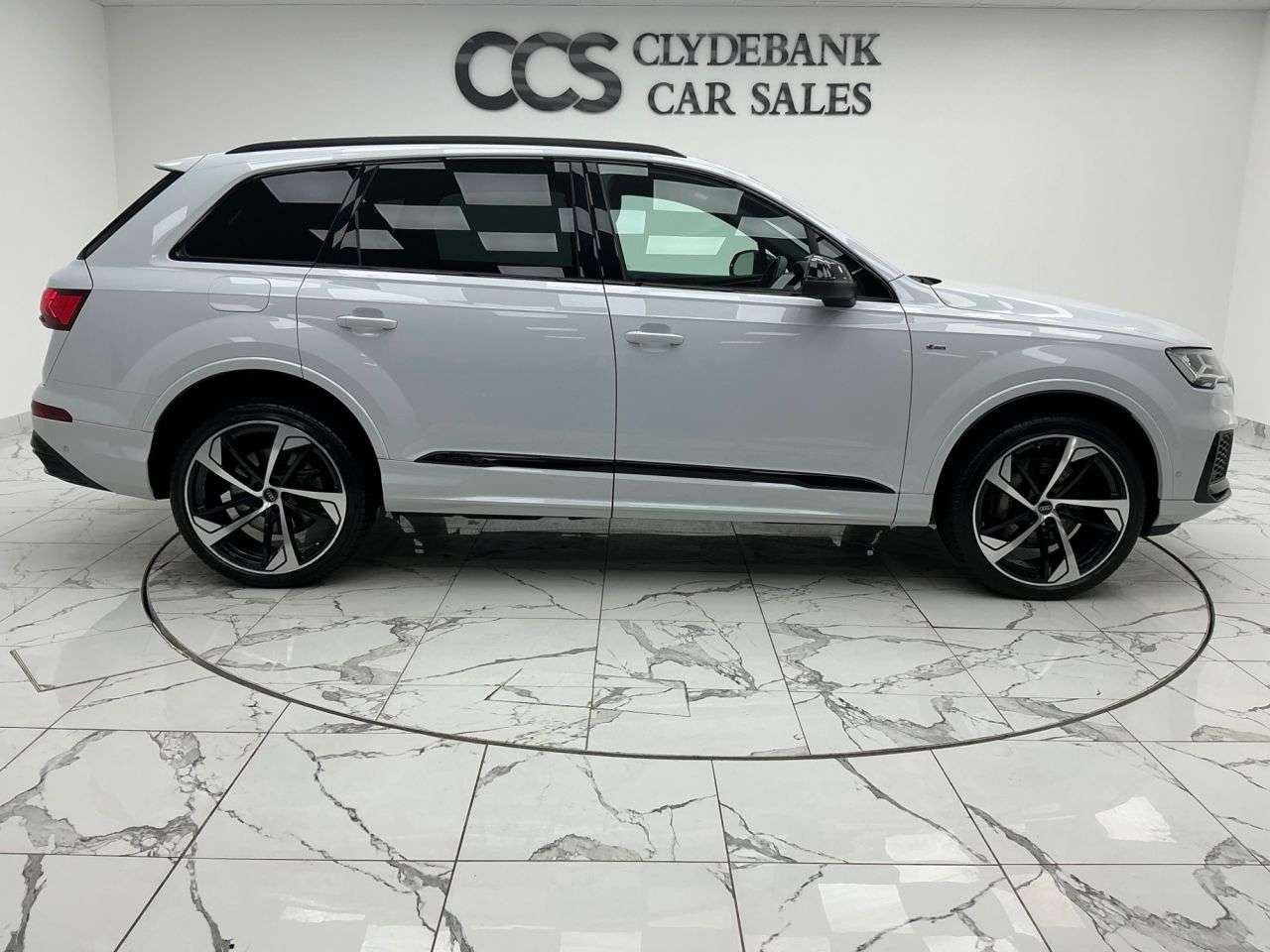 A 2022 AUDI Q7 3.0 TFSI V6 55 Black Edition SUV 5dr Petrol Tiptronic quattro Euro 6 (s/s) A 2022 AUDI Q7 3.0 TFSI V6 55 Black Edition SUV 5dr Petrol Tiptronic quattro Euro 6 (s/s)