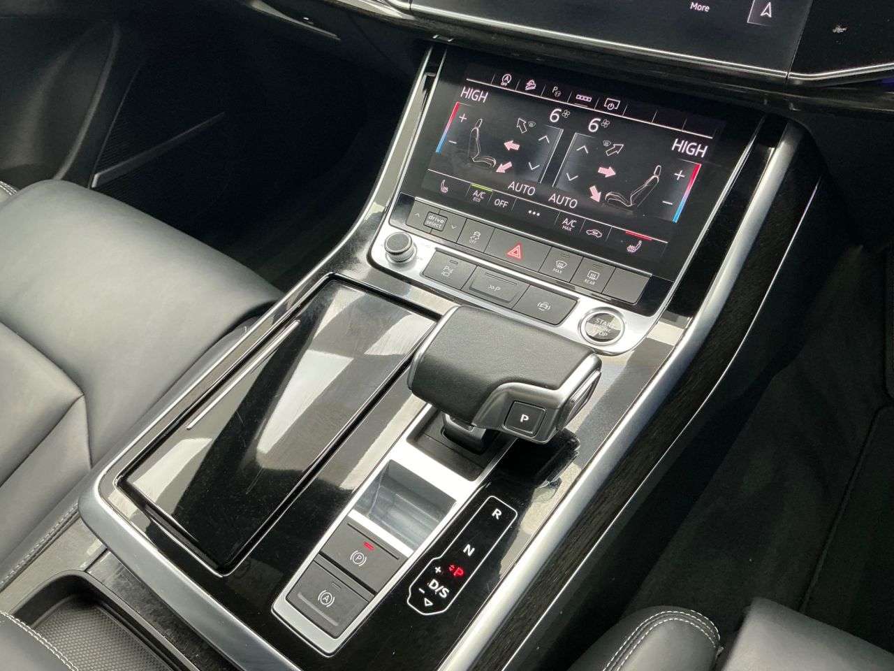 2022 AUDI Q7 2022 AUDI Q7