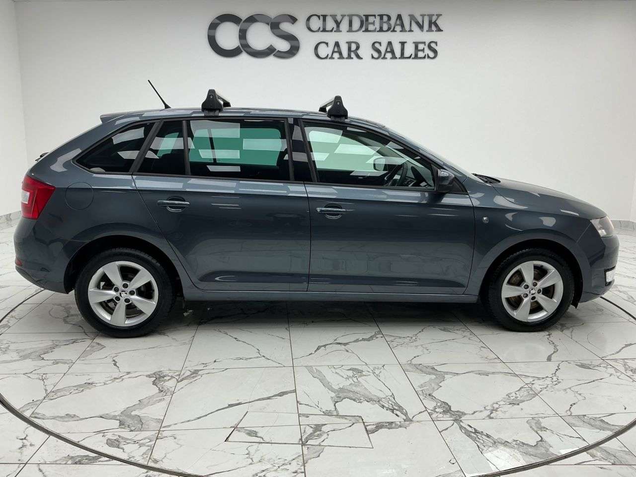 A 2015 SKODA RAPID 1.6 TDI GreenLine Hatchback 5dr Diesel Manual Euro 5 (s/s) (90 ps) A 2015 SKODA RAPID 1.6 TDI GreenLine Hatchback 5dr Diesel Manual Euro 5 (s/s) (90 ps)