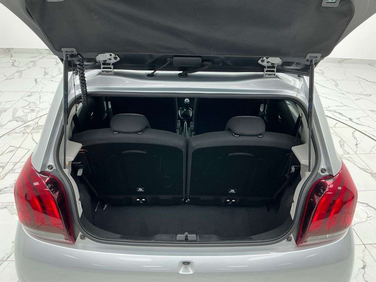 2021 PEUGEOT 108 2021 PEUGEOT 108