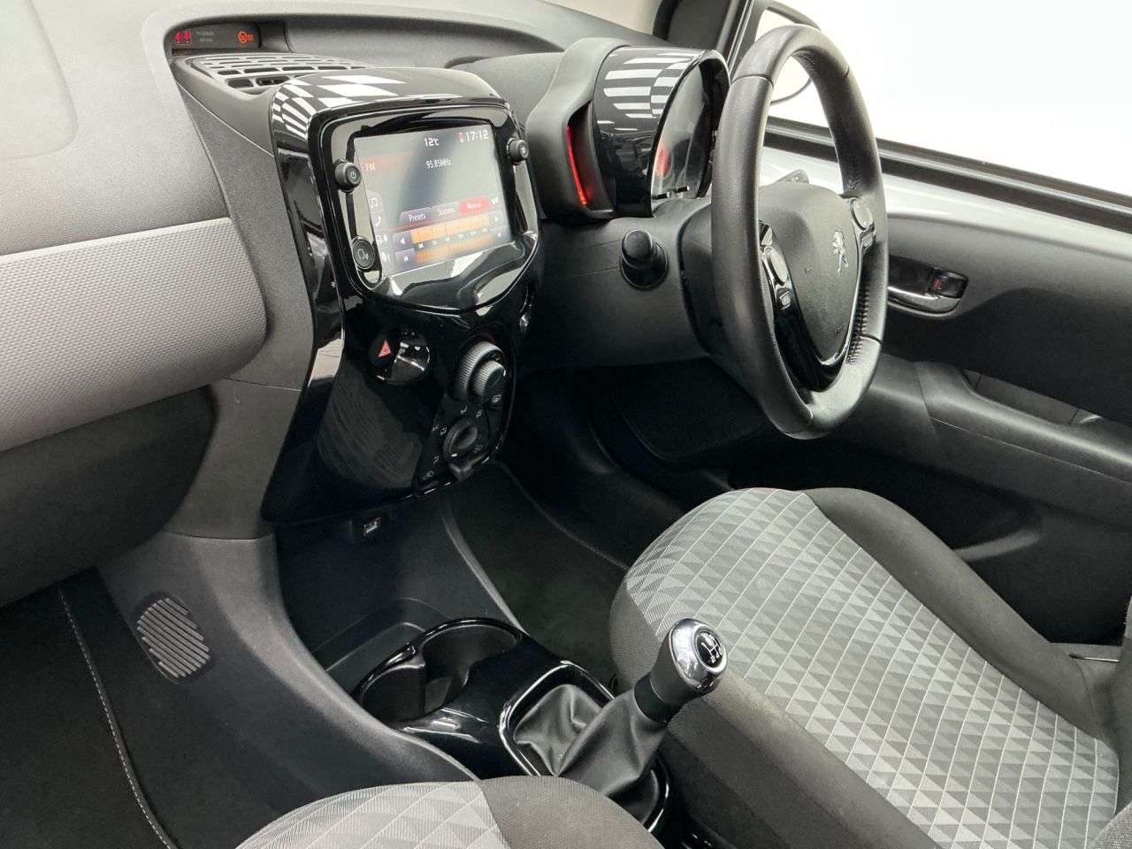 2021 PEUGEOT 108 2021 PEUGEOT 108