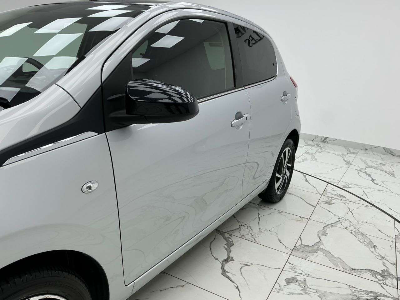 2021 PEUGEOT 108 2021 PEUGEOT 108