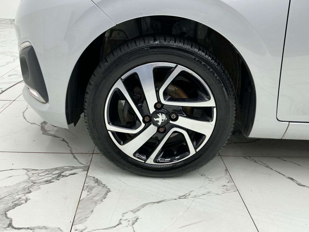 2021 PEUGEOT 108 2021 PEUGEOT 108