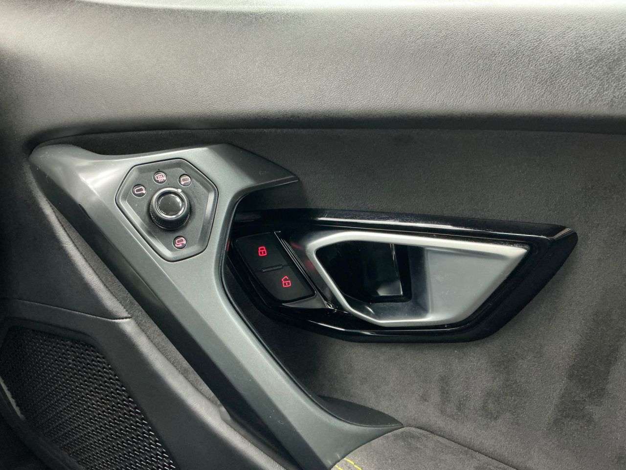 2017 LAMBORGHINI HURACAN 2017 LAMBORGHINI HURACAN